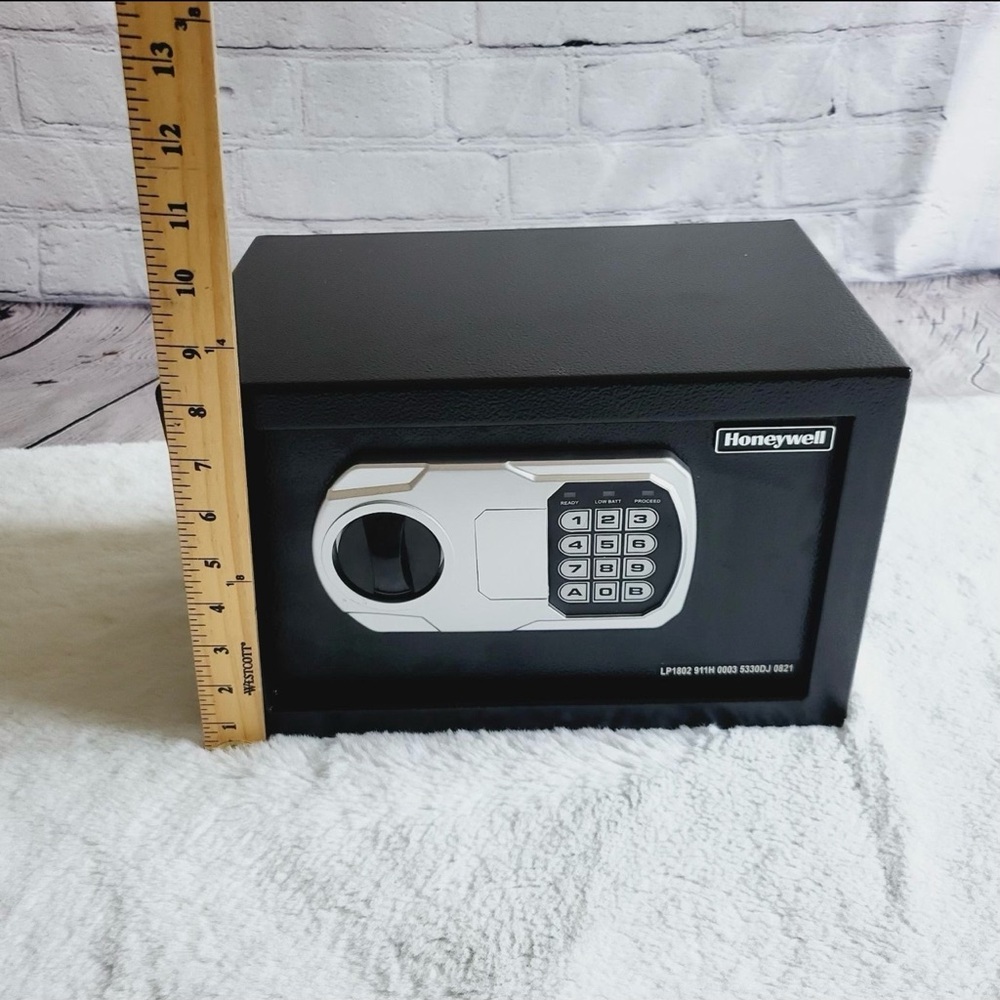 Honeywell steel security safe